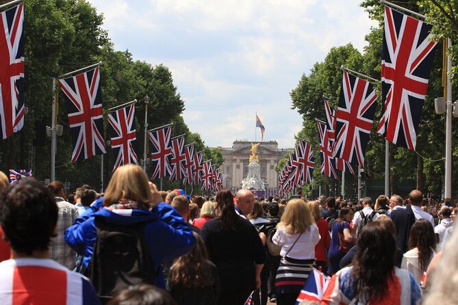 Full Day London Private Tour with Admissions to Iconic Landmarks - Westminster Abbey: built for coronations, packed with meaning