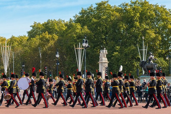 Full Day Private London Tour - The Long Middle Stretch: London by Car, Photo Stops, and Landmark Variety