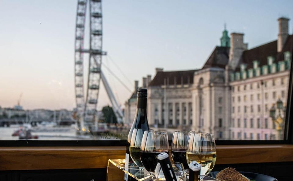 Gastronomic 6-course fine-dining dinner on Luxury London Bus - Wine pairing and the 3-hour pace: expect a set flow