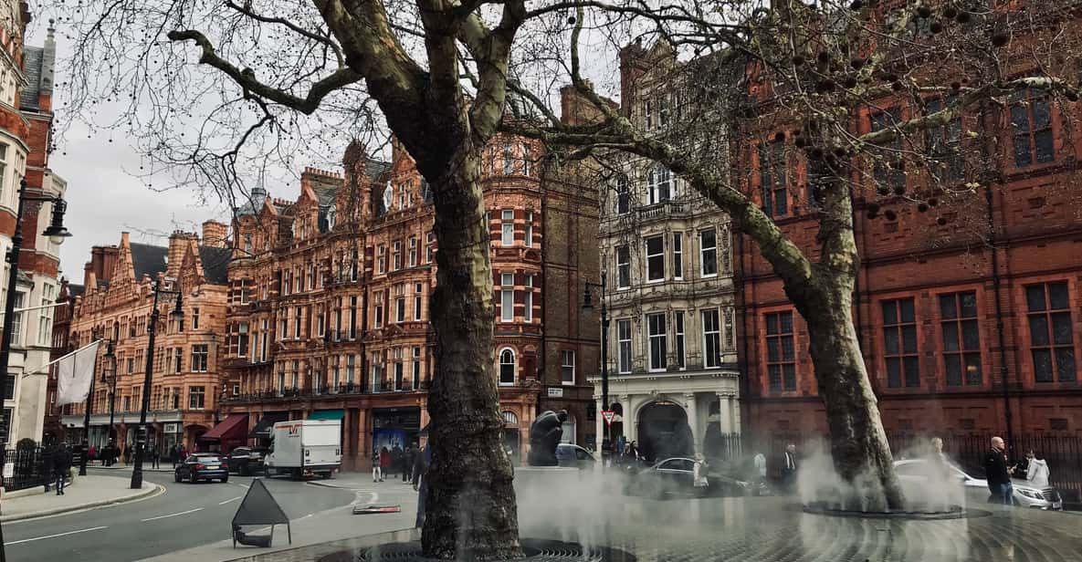 Ghosts and Legends of Mayfair Walking Tour - London - St James’s Palace and the murder mystery that closes the loop