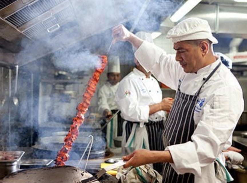 Great London Food Tour: South Bank, 3 Markets & Brick Lane - Guides like Simon, John, and Liv: what makes the tour feel worth it