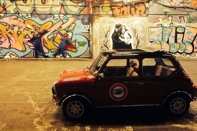 Half Day Tour in a classic Mini Cooper - Stop 1: the seat of government and the historical center (quick orientation)
