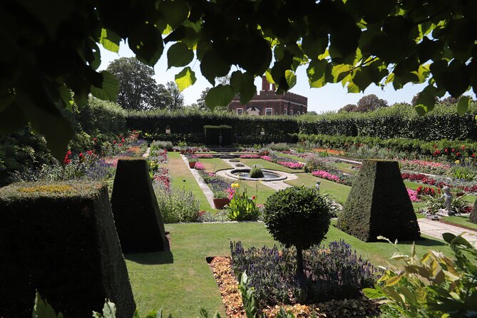 Hampton Court Guided Tour. Full day Access & High Tea - Price and value: what $212.12 buys you in real terms
