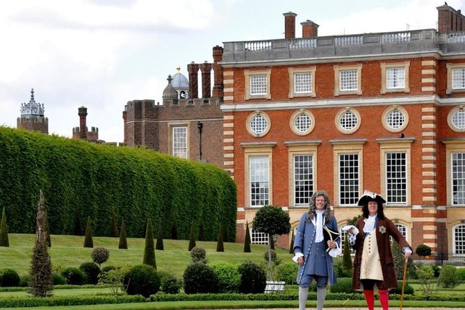 Hampton Court Palace Private Tour - Secrets of Henry VIII - Tickets, Food, Transport: What You Need to Handle Yourself