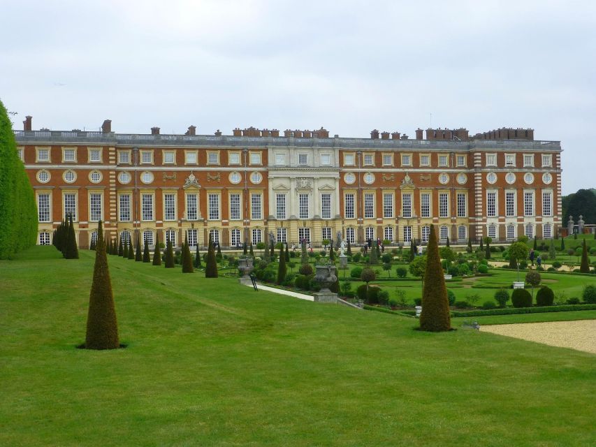 Hampton Court Palace Private tour With Fast Track Entry - Key things to know before you go