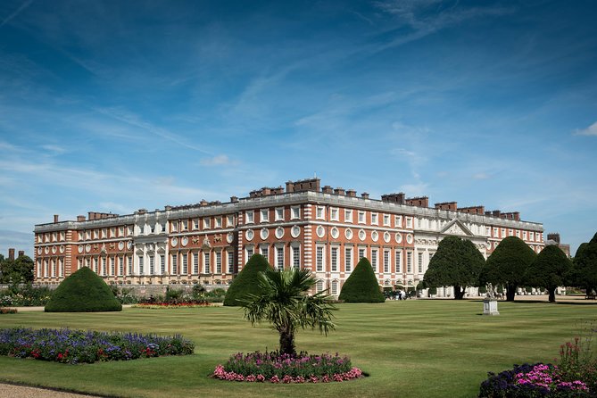 Hampton Court Palace & Windsor Castle Private Car Tour from London - Guide Options: Driver-Guide vs Separate Chauffeur + Guide