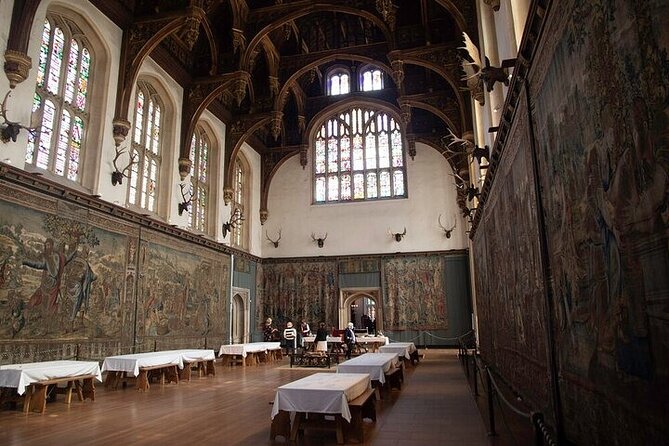 Hampton Court & Thames Riverboat Picnic - Timing, pickup, and what to wear for the best flow
