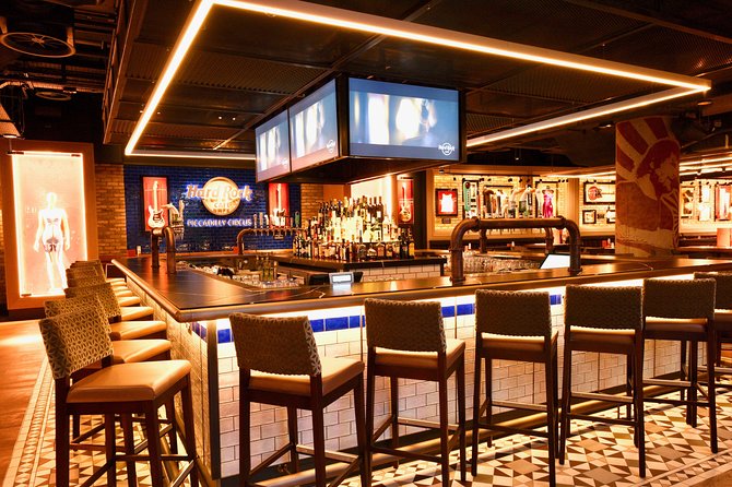 Hard Rock Cafe Piccadilly Circus with Set Menu for Lunch or Dinner - Price and value: is $43.99 a good deal?