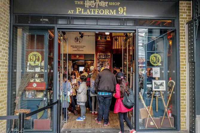 Harry Potter London Sights and Film Locations - Private Tour - House of Spells shopping: where the tour turns practical