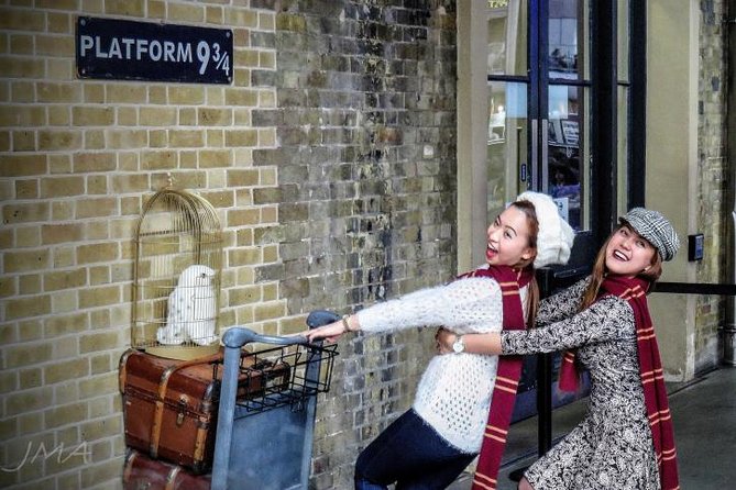 Harry Potter London Sights and Film Locations - Private Tour - King’s Cross Station: where the whole day snaps into place