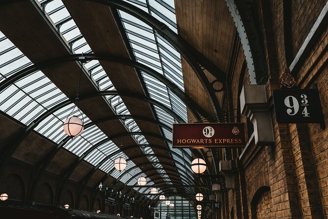 Harry Potter Private Tour in London - Westminster Bridge and Big Ben: Film Frames Over Real London