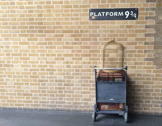 Harry Potter Private Tour of London in Spanish - Central London filming stops: Piccadilly and the Westminster skyline
