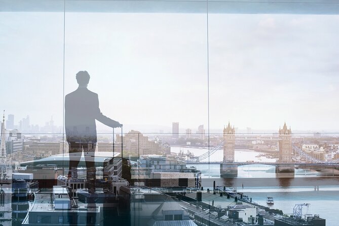 Heathrow Airport Private Transfers To Central London - Meet-and-greet in arrivals: the part that reduces stress the most