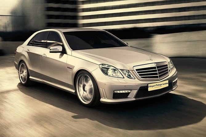 Heathrow Airport to Cambridge private taxi transfers - The Private Ride to Cambridge: Comfort, Safety, and Group-First Convenience