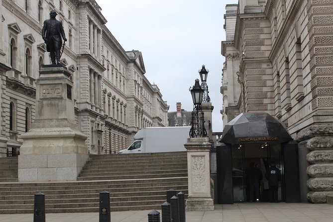 Heathrow Airport to Central London Private Round Trip Transfer - Timing rules: flight landing to pick-up, plus waiting-time math