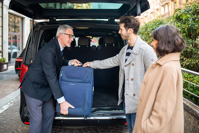 Heathrow Airport to London Transfers - Extra options: child seats, waiting time, and power needs