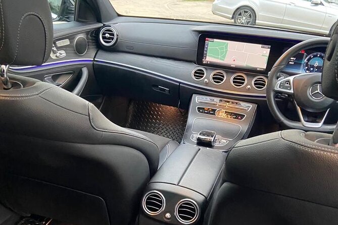 Heathrow Airport To Oxford Private Transfer - The ride: comfort, conversation, and local attraction tips