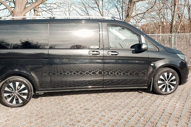 Heathrow Airport To Oxford Private Transfer - One-way flexibility and routes that include Heathrow and Luton