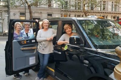 Heathrow Layover Experience: Private Full-Day Black Cab Tour - What the live commentary and stand-up presentations actually do for you
