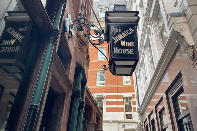 Highlights of Old London Town: Walking Tour of the Square Mile - Stop 1: The Roman wall of Londonium and the oldest church link