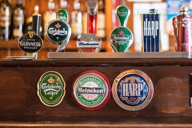 Historic Pub Walking Tour of London - Stop-by-Stop Energy: From Timbered Rooms to Very Old Licences