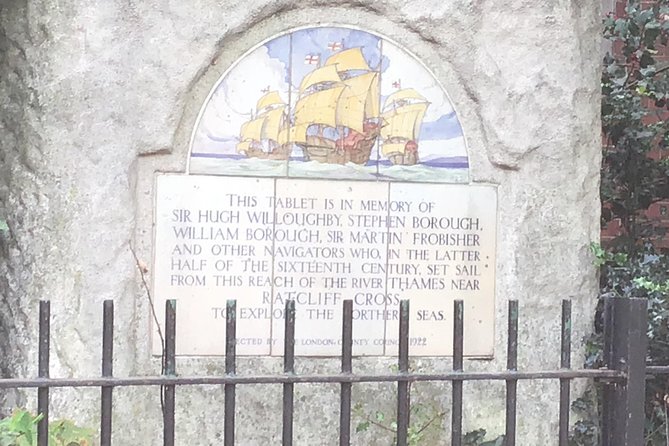 Historic walk of East Londons Wapping Docks and its famous Pubs - Timing, transit, and meeting points that won’t drain you