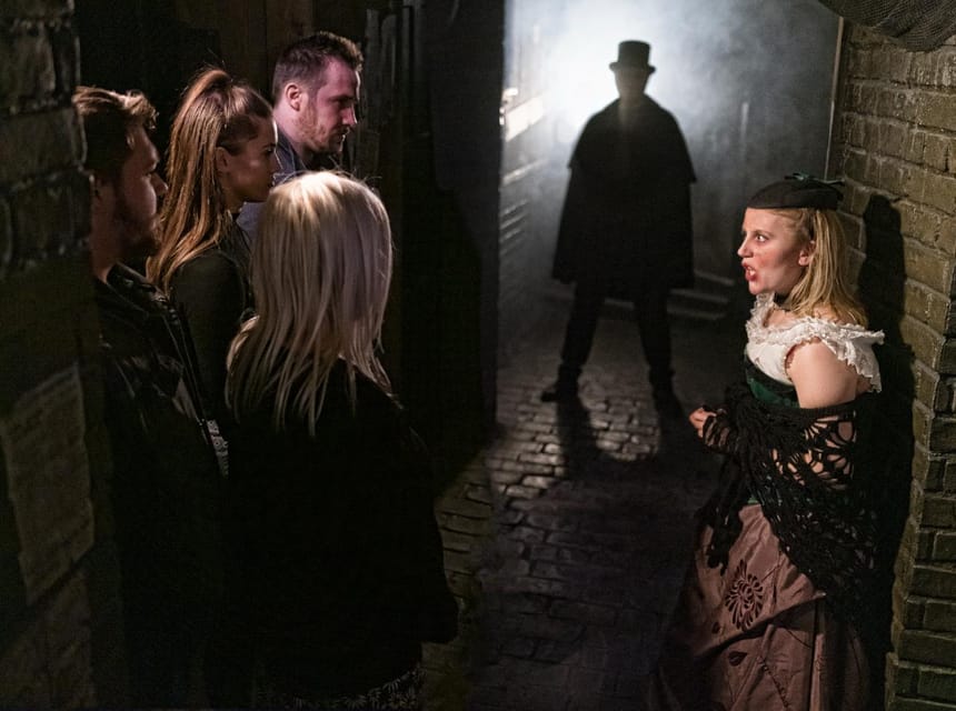 Hop-on Hop-off London Bus Tour & The London Dungeon - Inside the London Dungeon: live actors, interactive effects, and what to expect