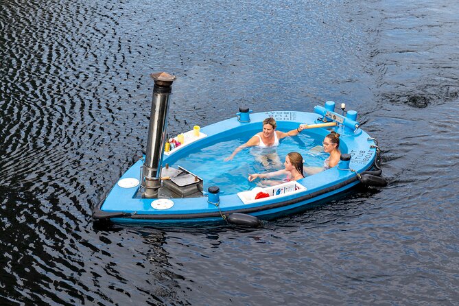 Hot Tub Boat Tour in London - London's most unique tour - Stop 2: Canary Wharf, London’s financial powerhouse