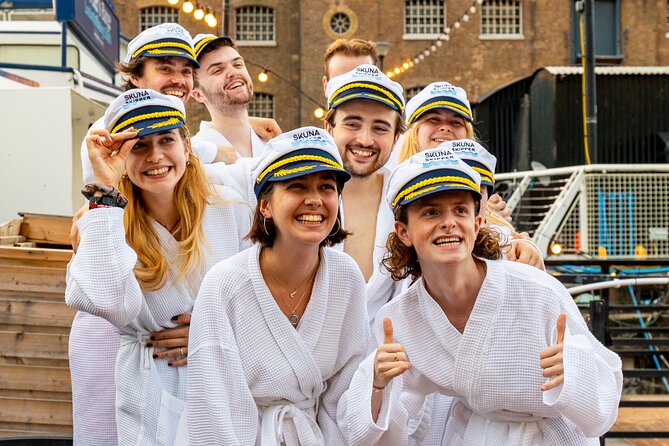 Hot Tub Boat Tour in London - London's most unique tour - Why the small-group cap makes a difference