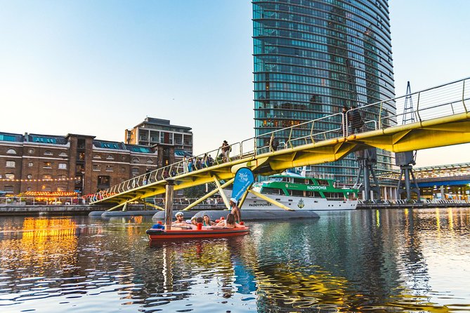 Hot Tub Boat Tour in London - London's most unique tour - What to bring (and what Skuna seems to handle well)