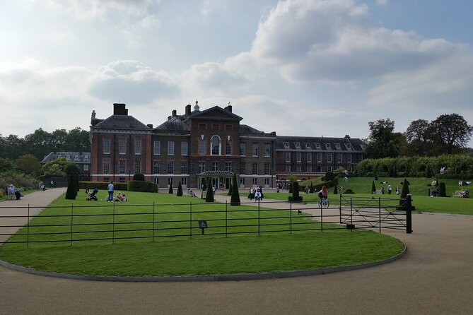 Hyde Park and Kensington Gardens: A Self-Guided Audio Tour - Marble Arch start: your easiest entry point into central London parks