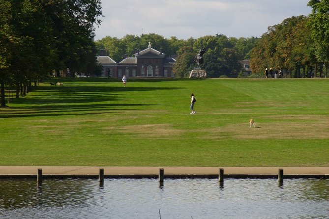 Hyde Park and Kensington Gardens: A Self-Guided Audio Tour - Kensington Gardens: Caroline’s Temple, Italian Gardens, and the named-path feeling