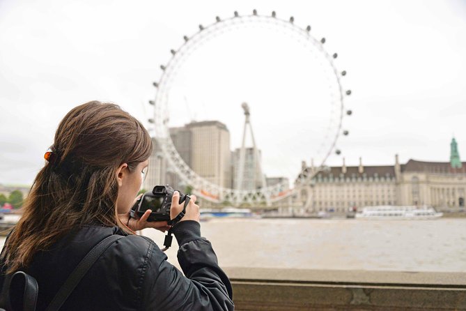 Iconic London Landmark Photography City Tour - Stop 3: Millennium Bridge—getting sharp city and river lines