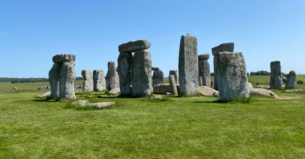 Individual trip to Stonehenge including pickup and drop off - Why private Stonehenge beats a rushed day