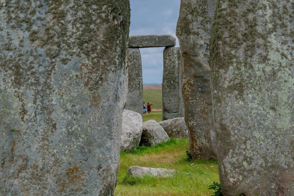 Individual trip to Stonehenge including pickup and drop off - Audio guide options: lots of languages, real usefulness