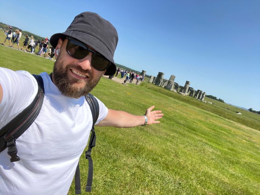 Individual trip to Stonehenge including pickup and drop off - The drive around Salisbury Plain: the calm between stops