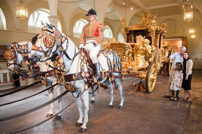 Inside Buckingham Palace State Rooms & Royal London Walking Tour - St James’s Palace and 300+ Years of Royal Work