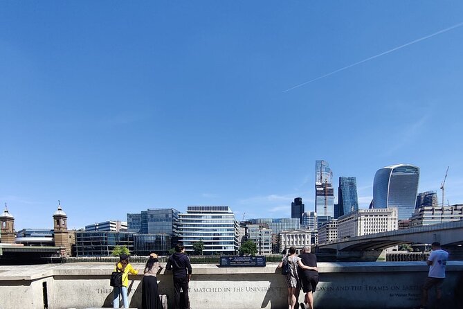 Interactive Treasure Hunt London - City of London/Southwark - The App, Clue Formats, and Switching Difficulty Mid-Game