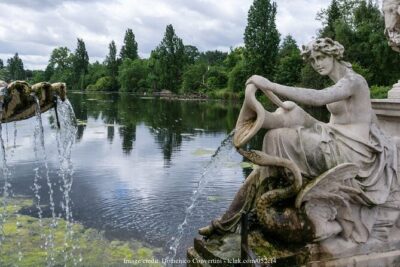 Kensington Private 4h Tour Including The Victoria & Albert Museum - Your Guided Hour Inside the Victoria and Albert Museum