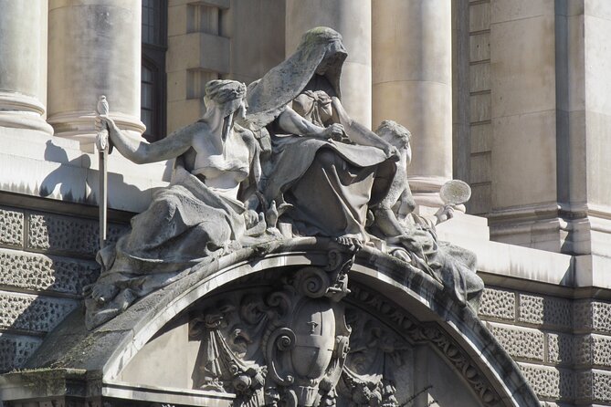 Law in London Private Tour - The Rolls Building: modern law with global reach