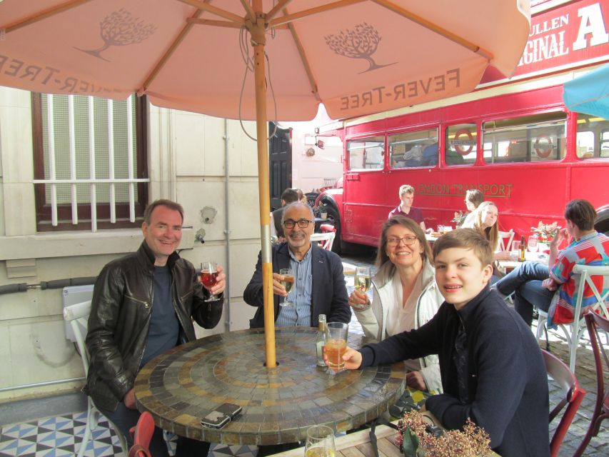 Law in London Private Tour - Old Cheshire Cheese Pub wrap-up: a half pint and a Magna Carta souvenir