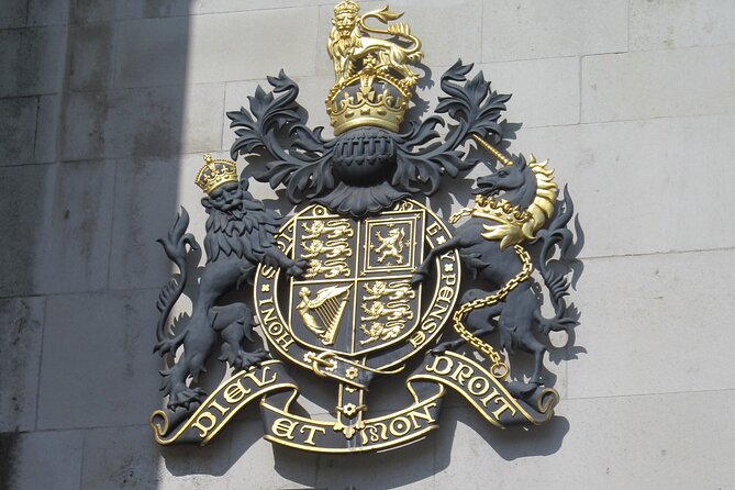 Law in London Private Tour - Starting at the Royal Courts of Justice: where the old rules meet the present