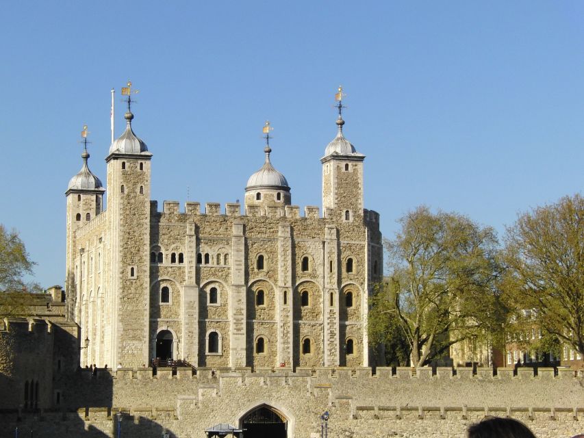 Layover London Private Tour from Heathrow Airport - Borough Market lunch: a practical reset