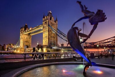 Layover Tour of London from LHR Executive Luxurious Vehicle Private Tour - What the executive vehicle setup feels like during a time-crunched day