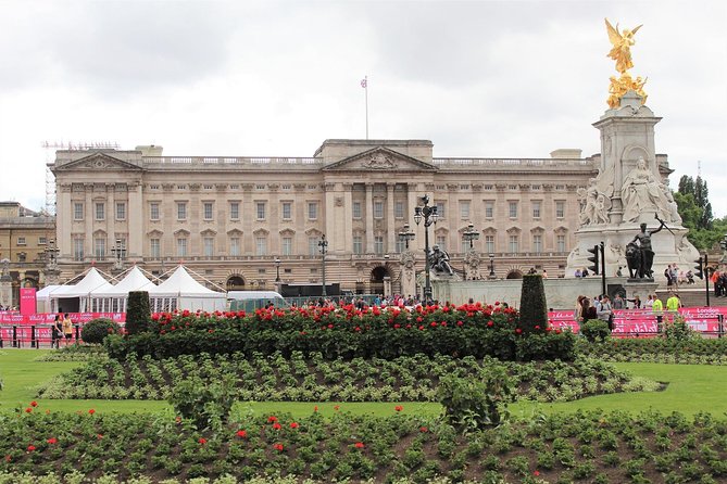 Layover Tour of London from LHR Executive Luxurious Vehicle Private Tour 6 hour - Pickup at Heathrow: how the meeting points actually help