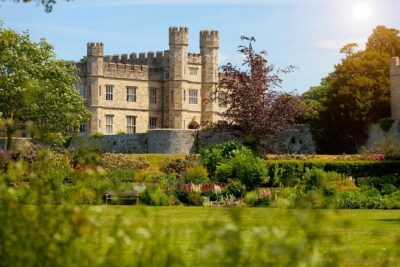 Leeds Castle, Canterbury Cathedral and Cliffs of Dover Day Trip - Leeds Castle: 900 years of queens, gardens, and a maze moment