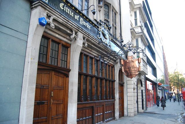 London: 2-Hour Historic Pub Tour - Starting at Chancery Lane: the walk that shapes your whole visit