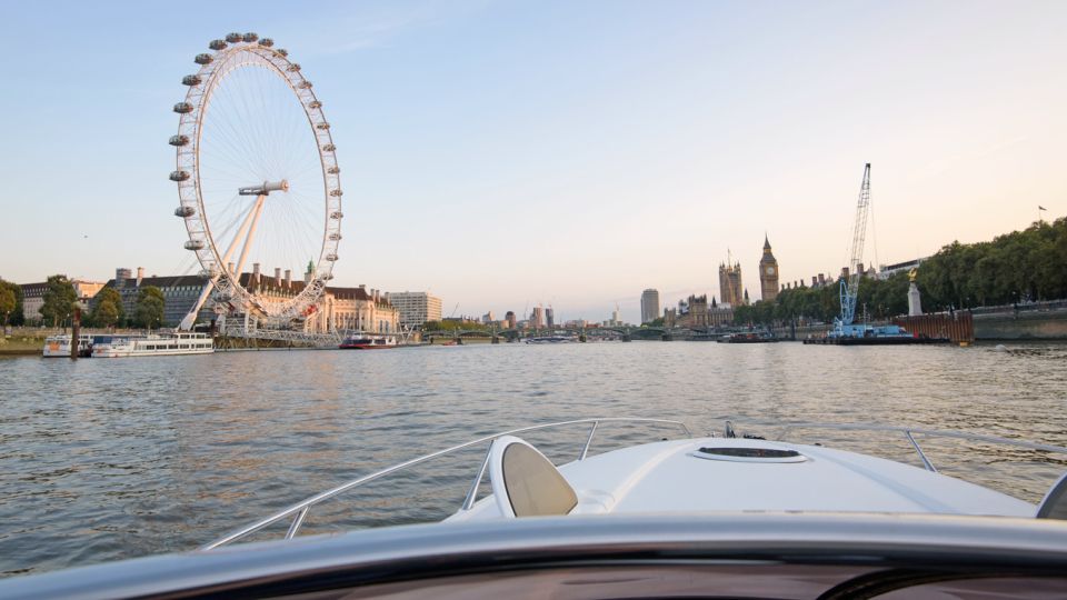 London: 2 hour private luxury yacht hire on the River Thames - Key things to know before you book