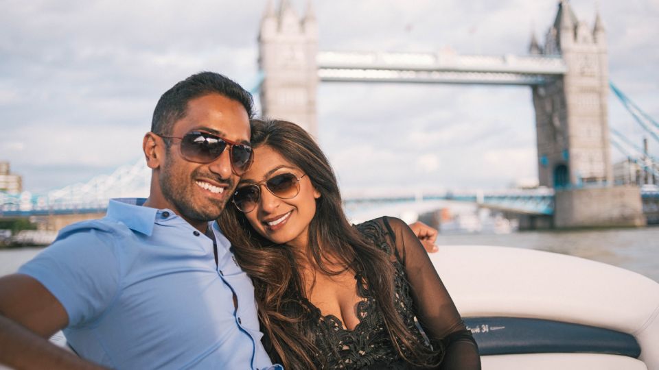 London: 2 hour private luxury yacht hire on the River Thames - Your 2-hour central London route, in plain English