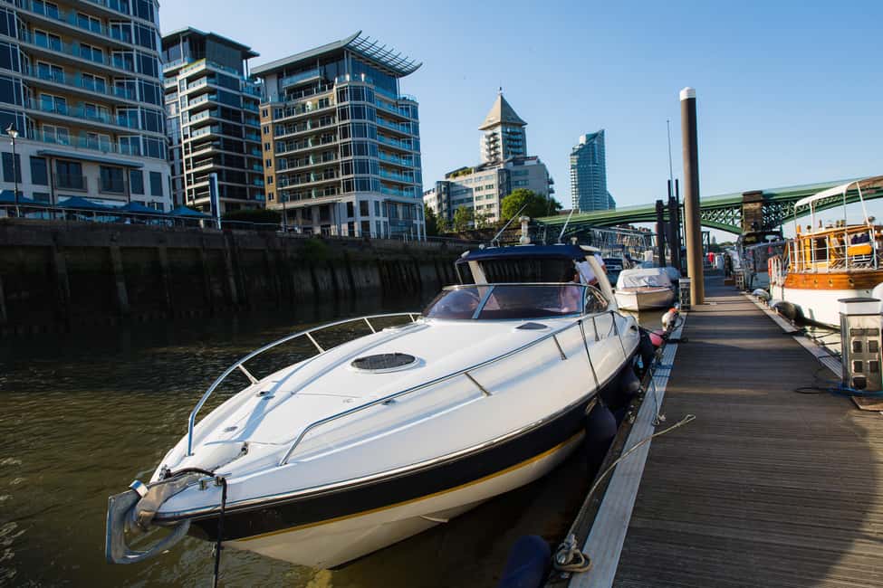 London: 2 hour private luxury yacht hire on the River Thames - Who this Thames private yacht cruise is best for